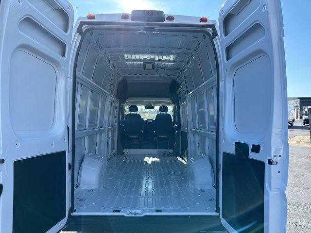 Photo of 2024 Bright White Clearcoat RAM ProMaster 3500