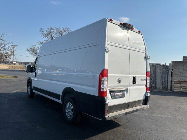 Photo of 2024 Bright White Clearcoat RAM ProMaster 3500