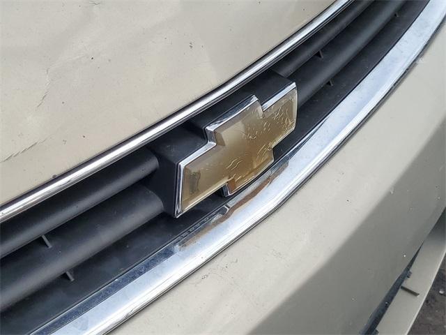 Photo of 2009 Gold Mist Metallic Chevrolet Impala