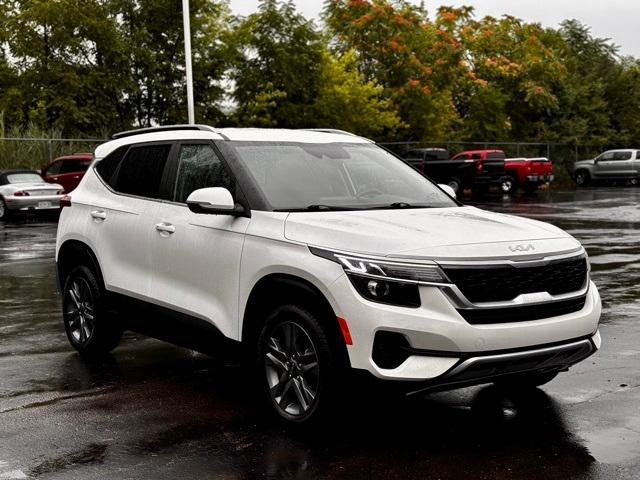 Photo of 2022 Snow White Pearl Kia Seltos