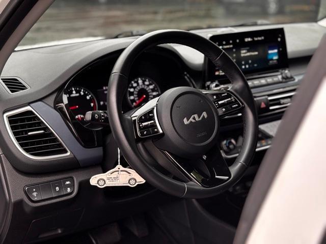 Photo of 2022 Snow White Pearl Kia Seltos