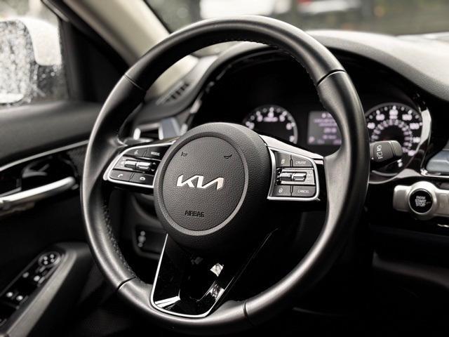 Photo of 2022 Snow White Pearl Kia Seltos