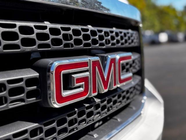 Photo of 2012 Summit White GMC Sierra 2500