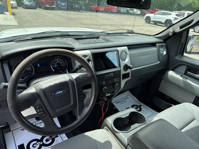 Photo of 2013 White Ford F-150