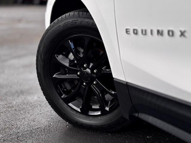 Photo of 2018 Summit White Chevrolet Equinox