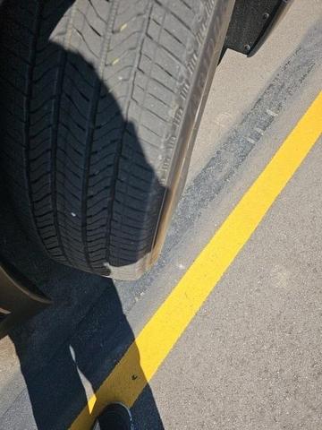 Photo of 2023 Black Cherry Metallic Chevrolet Traverse