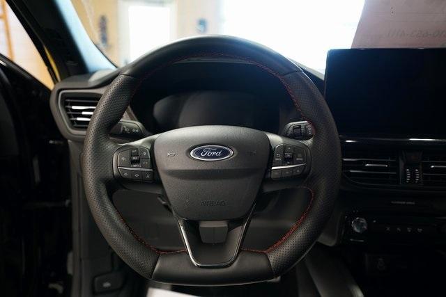 Photo of 2024 Black Metallic Ford Escape