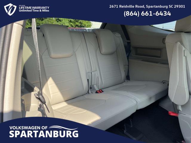 Photo of 2025 Mountain Lake B Volkswagen Atlas