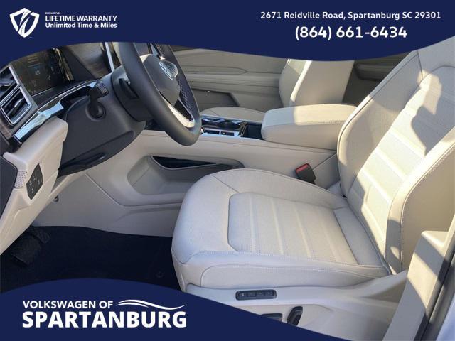 Photo of 2025 Opal White Volkswagen Atlas