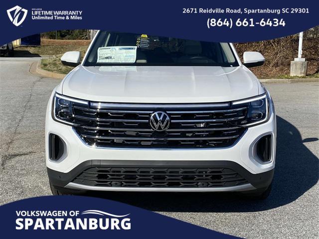 Photo of 2025 Opal White Volkswagen Atlas