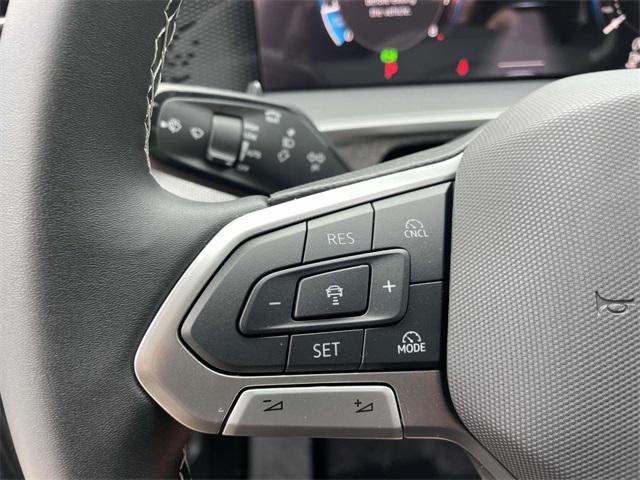 Photo of 2025 Platinum Gray Volkswagen Tiguan