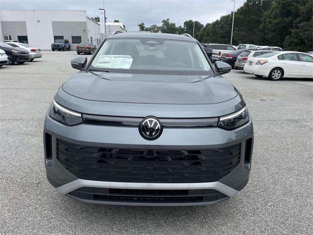 Photo of 2025 Platinum Gray Volkswagen Tiguan