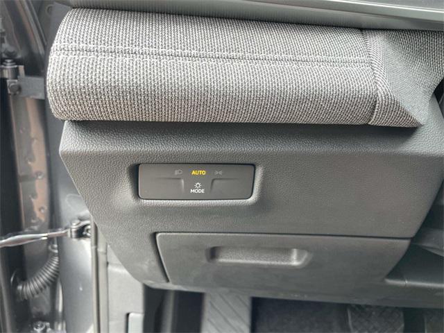 Photo of 2025 Platinum Gray Volkswagen Tiguan