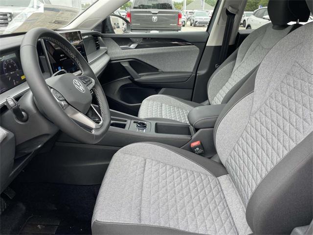 Photo of 2025 Platinum Gray Volkswagen Tiguan