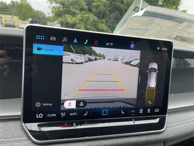 Photo of 2025 Platinum Gray Volkswagen Tiguan