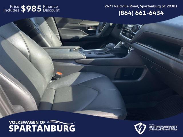 Photo of 2024 Celestial Silver Metallic Toyota Grand Highlander Hybrid