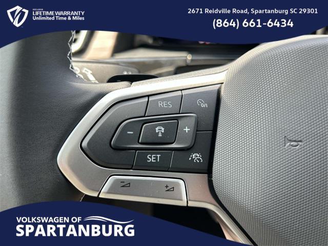 Photo of 2025 Opal White Volkswagen Atlas