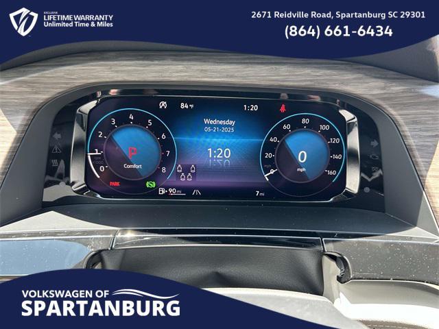 Photo of 2025 Opal White Volkswagen Atlas