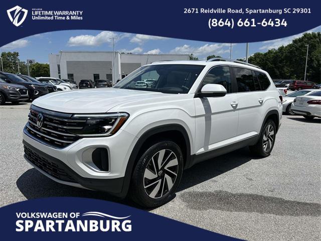 Photo of 2025 Opal White Volkswagen Atlas