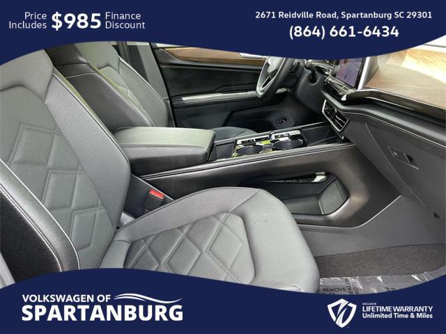 Photo of 2024 Deep Black Pearl Volkswagen Atlas