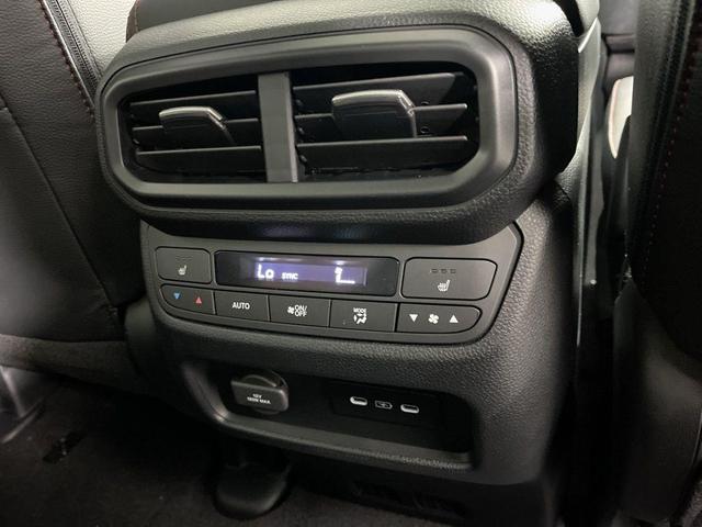 Photo of 2026 Platinum White Pearl Honda Ridgeline