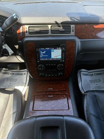 Photo of 2009 Black Chevrolet Avalanche