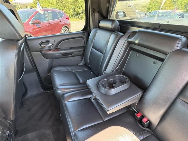 Photo of 2009 Black Chevrolet Avalanche
