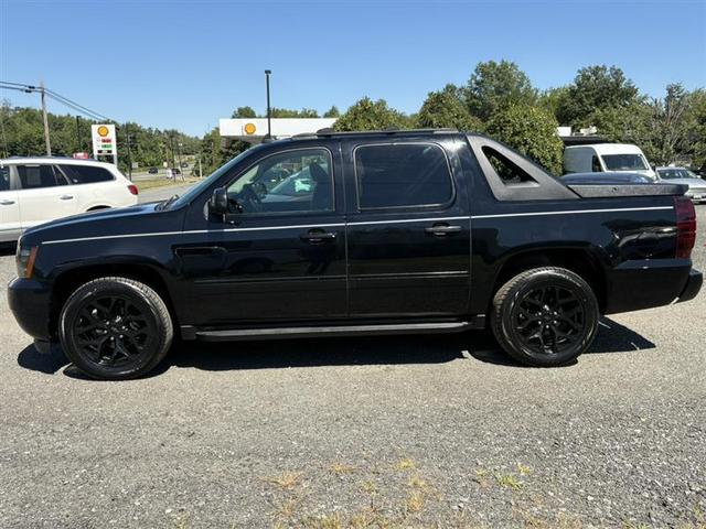 Photo of 2009 Black Chevrolet Avalanche