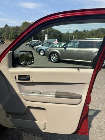 Photo of 2011 Sangria Red Metallic Ford Escape