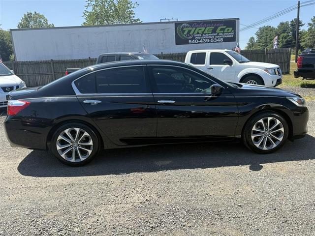 Photo of 2014 Crystal Black Pearl Honda Accord
