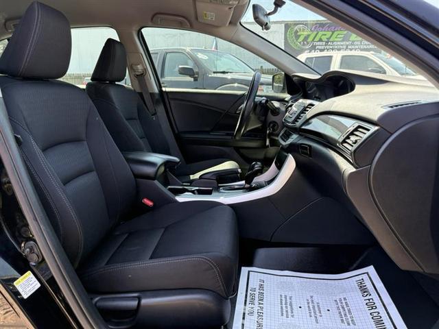 Photo of 2014 Crystal Black Pearl Honda Accord