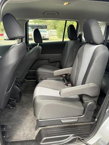 Photo of 2013 Liquid Silver Metallic Mazda Mazda5