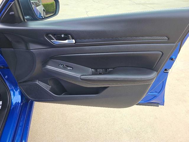 Photo of 2025 Bluestone Pearl Nissan Altima