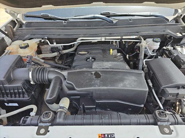 Photo of 2022 Summit White Chevrolet Colorado