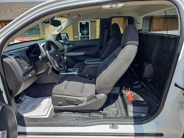 Photo of 2022 Summit White Chevrolet Colorado