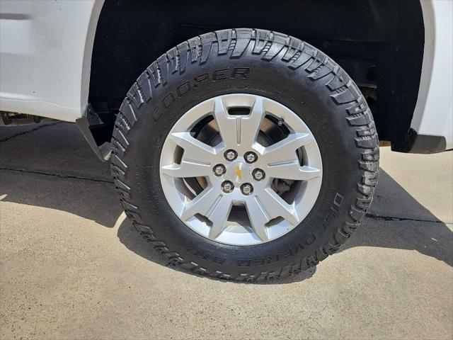 Photo of 2022 Summit White Chevrolet Colorado