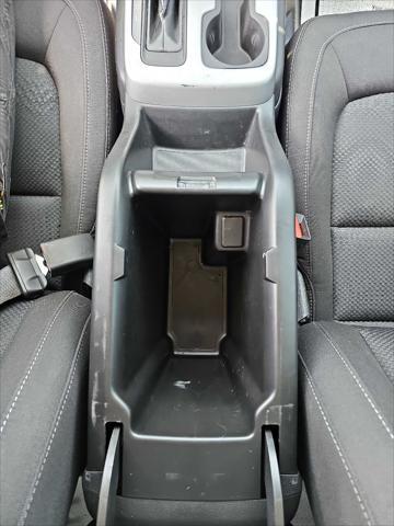 Photo of 2022 Summit White Chevrolet Colorado