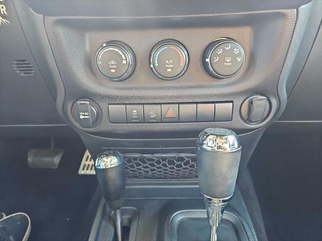 Photo of 2017 Granite Crystal Metallic Clearcoat Jeep Wrangler Unlimited