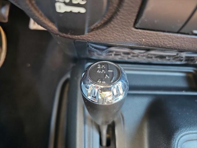 Photo of 2017 Granite Crystal Metallic Clearcoat Jeep Wrangler Unlimited