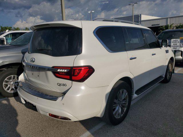Photo of 2018 Moonstone White INFINITI QX80