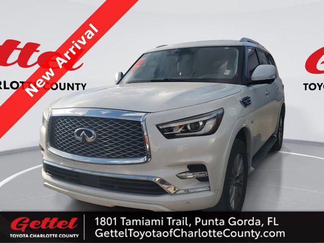 Photo of 2018 Moonstone White INFINITI QX80