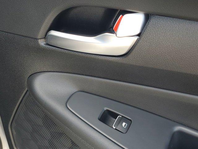 Photo of 2022 Shimmering Silver Hyundai SANTA FE