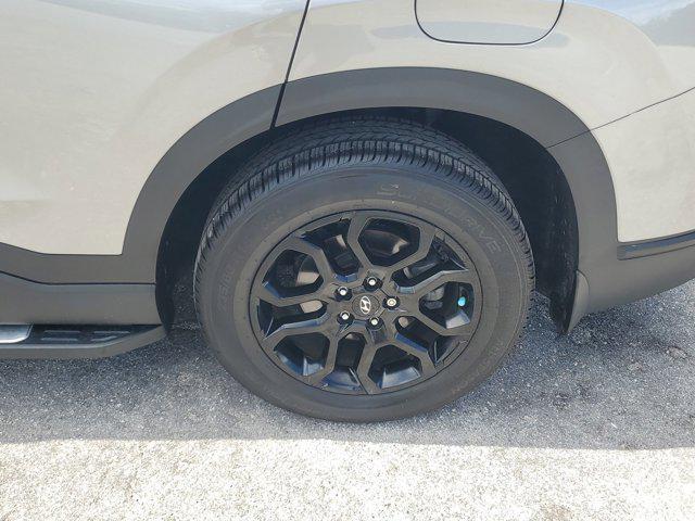 Photo of 2022 Shimmering Silver Hyundai SANTA FE