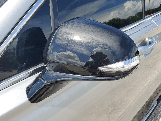 Photo of 2022 Shimmering Silver Hyundai SANTA FE