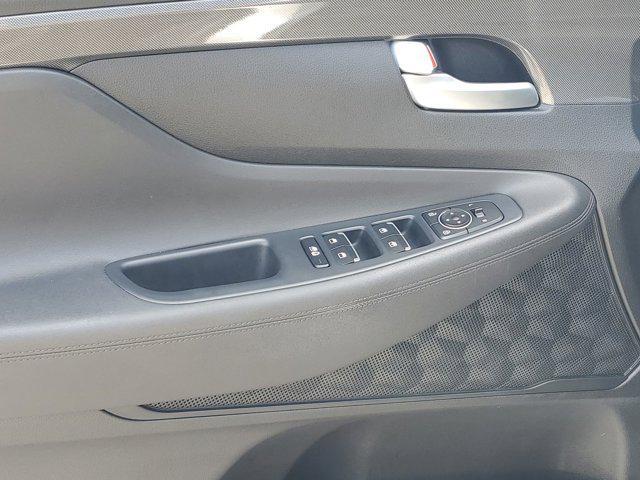 Photo of 2022 Shimmering Silver Hyundai SANTA FE