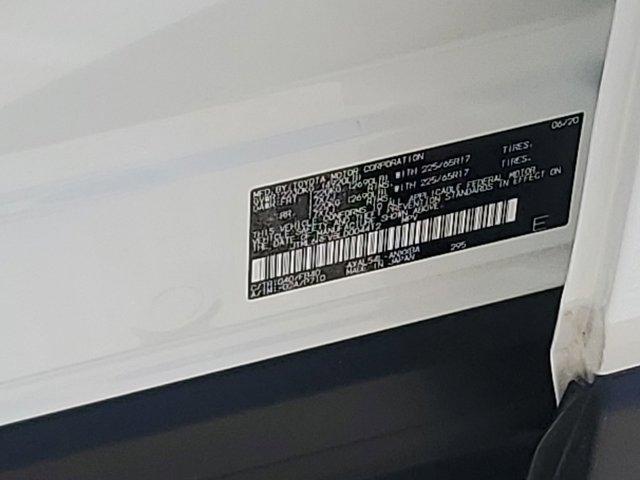 Photo of 2020 Super White Toyota RAV4 Hybrid