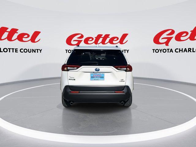 Photo of 2020 Super White Toyota RAV4 Hybrid