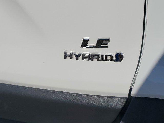 Photo of 2020 Super White Toyota RAV4 Hybrid