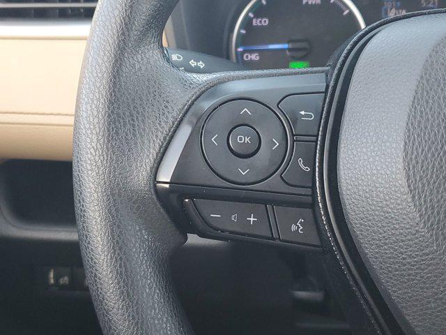 Photo of 2020 Super White Toyota RAV4 Hybrid