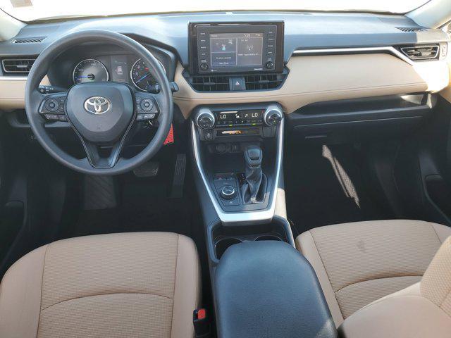 Photo of 2020 Super White Toyota RAV4 Hybrid